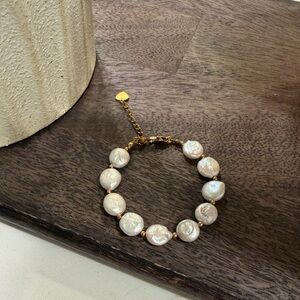 Elegant Gold Pearl Bracelet